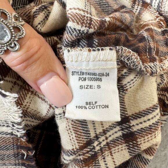 Altard State Flannel Shirt Womens Small Oversized Plaid Boho Western Raw Hem - Picture 7 of 12